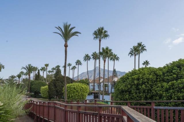 2 soverom Leilighet til leie i Puerto Banus, Marbella med svømmebasseng - € 2 000 (Ref: 10114654)