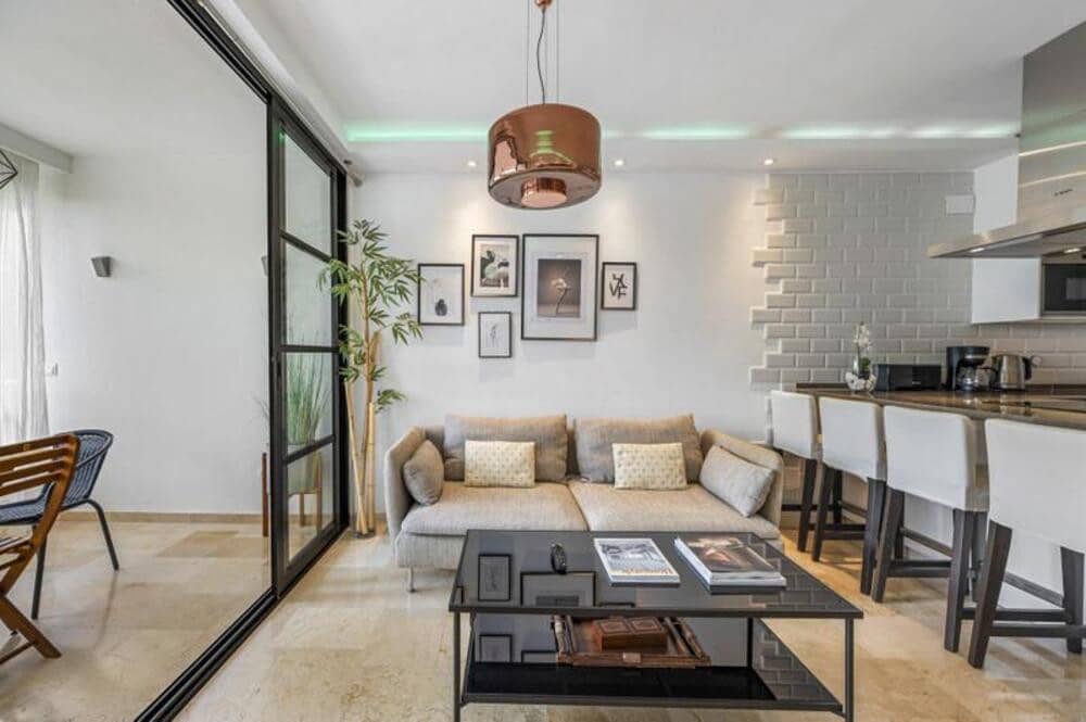 2 bedroom Apartment for rent in Puerto Banus with pool - € 2,000 (Ref: 10114654)