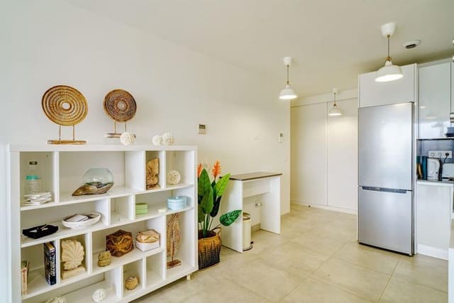 2 quarto Apartamento para arrendar em La Cala de Mijas, Mijas com piscina garagem - 2 700 € (Ref: 10114656)