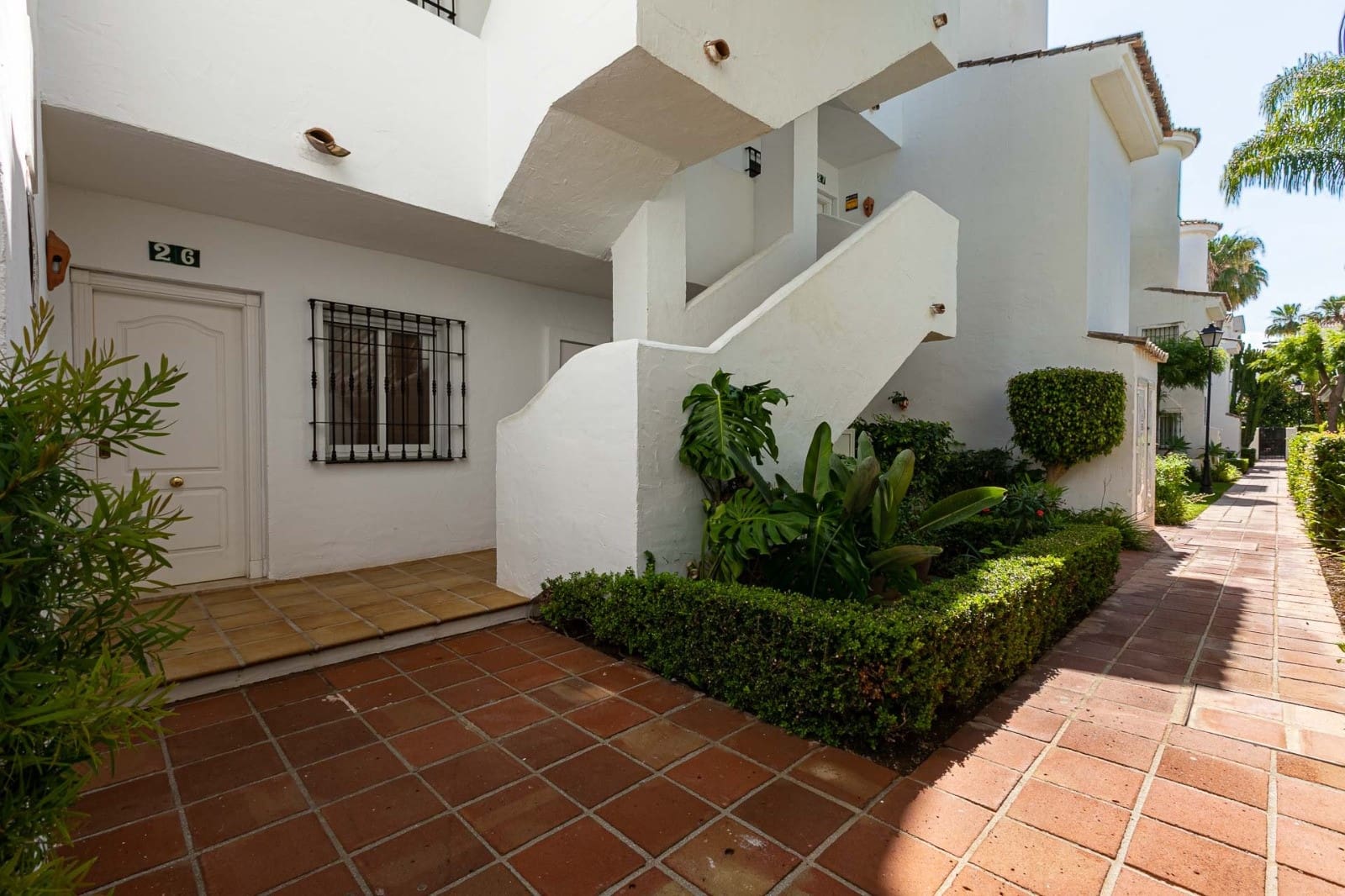 3 soveværelse Lejlighed til leje i Marbella med swimmingpool garage - € 3.000 (Ref: 10114657)