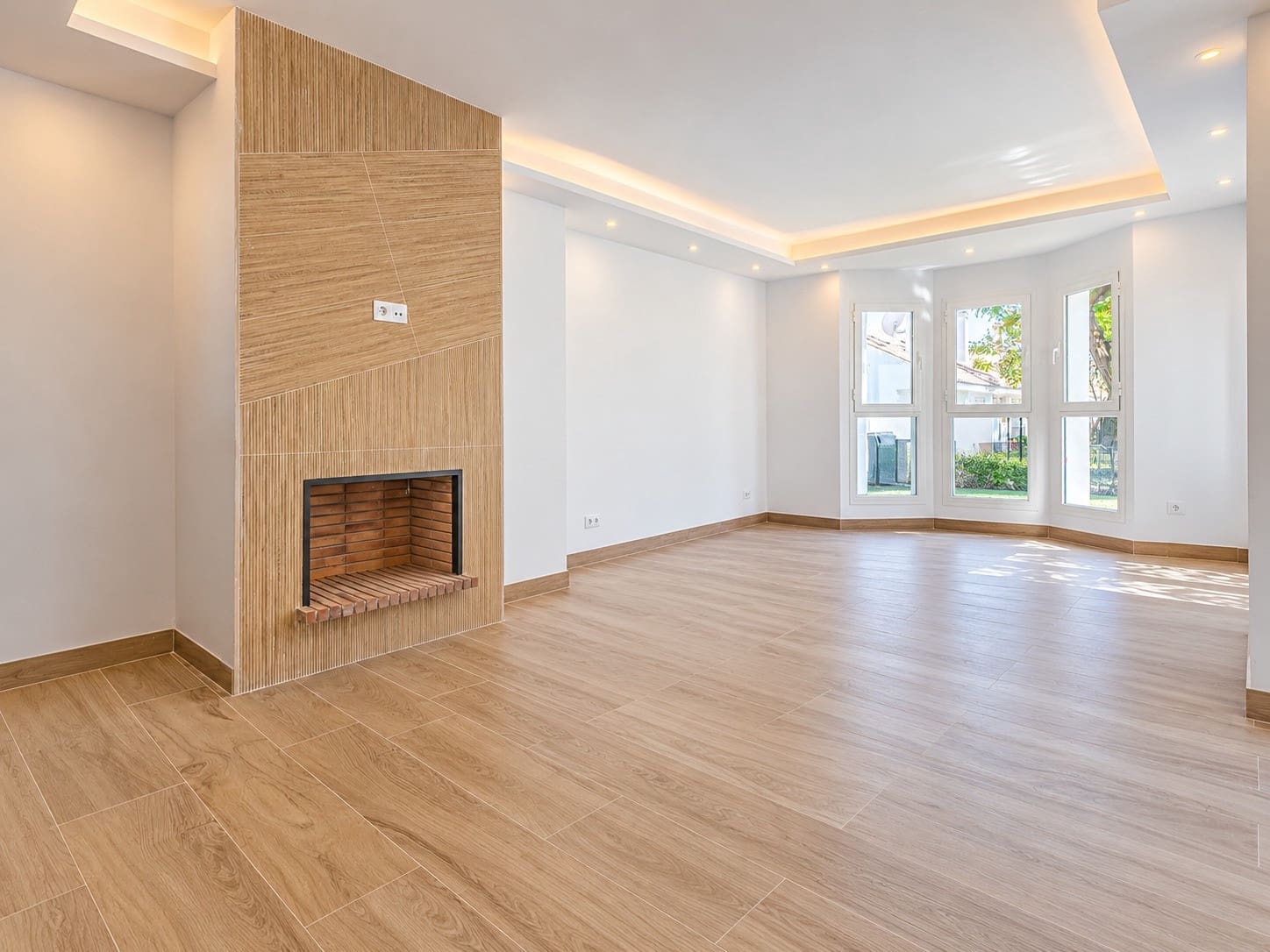 3 soveværelse Lejlighed til leje i Marbella med swimmingpool garage - € 3.000 (Ref: 10114657)