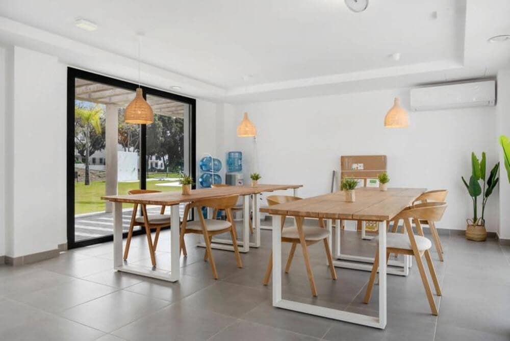 2 sypialnia Apartament do wynajęcia w New Golden Mile z basenem garażem - 2 300 € (Ref: 10114658)