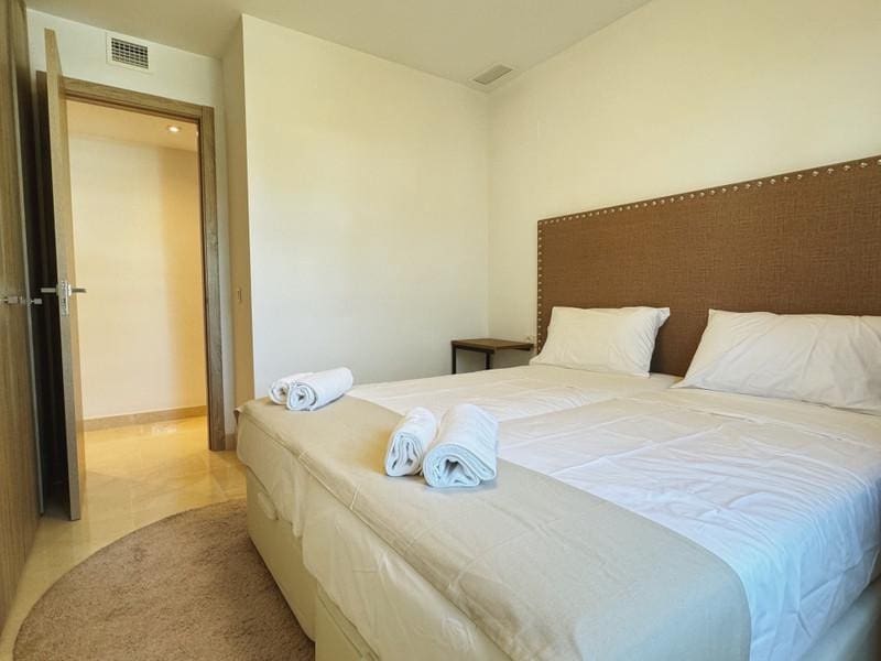 3 slaapkamer Appartement te huur in Marbella met zwembad garage - € 4.200 (Ref: 10114659)
