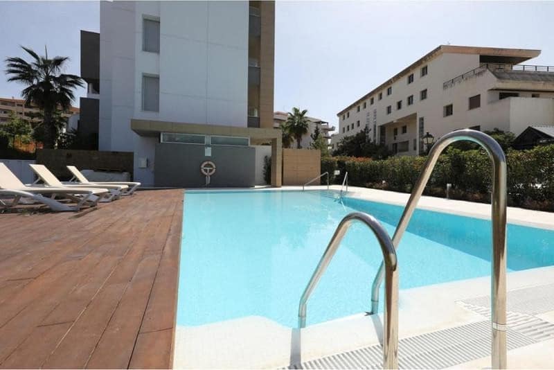 3 slaapkamer Appartement te huur in Marbella met zwembad garage - € 4.200 (Ref: 10114659)
