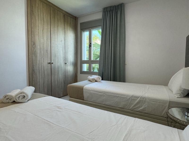 3 slaapkamer Appartement te huur in Marbella met zwembad garage - € 4.200 (Ref: 10114659)