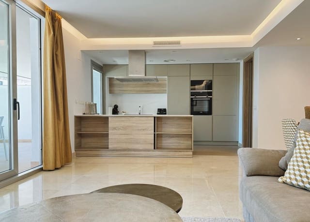 3 slaapkamer Appartement te huur in Nueva Andalucía Centro, Marbella met zwembad garage - € 4.200 (Ref: 10114659)