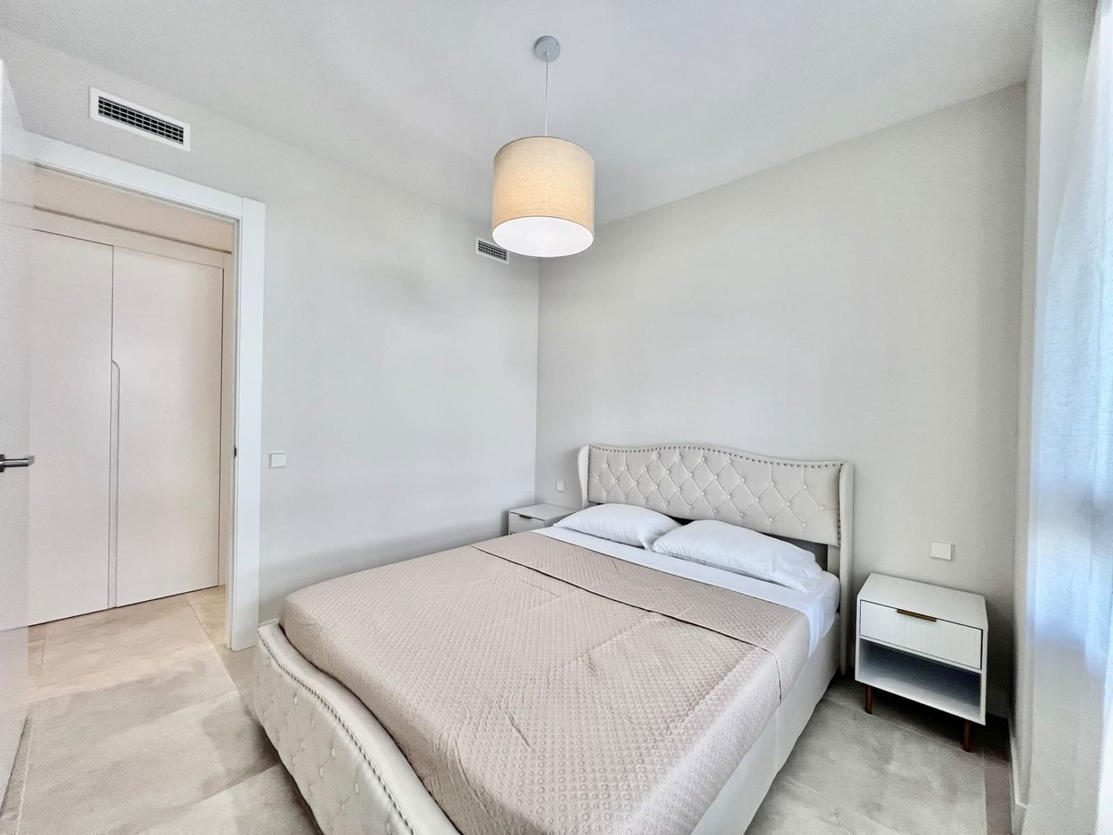 3 soveværelse Lejlighed til leje i New Golden Mile med swimmingpool garage - € 3.200 (Ref: 10118692)