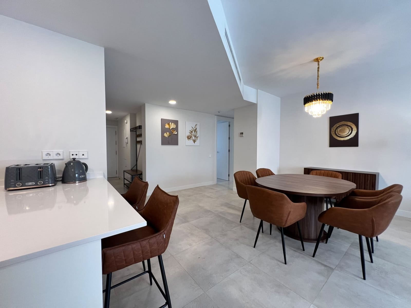 3 soveværelse Lejlighed til leje i New Golden Mile med swimmingpool garage - € 3.200 (Ref: 10118692)