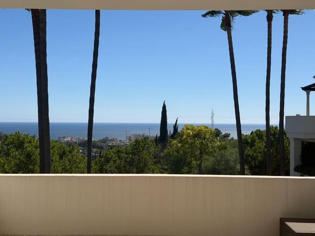 2 bedroom Apartment for rent in Sierra Blanca, Marbella with pool garage - € 3,500 (Ref: 10123353)