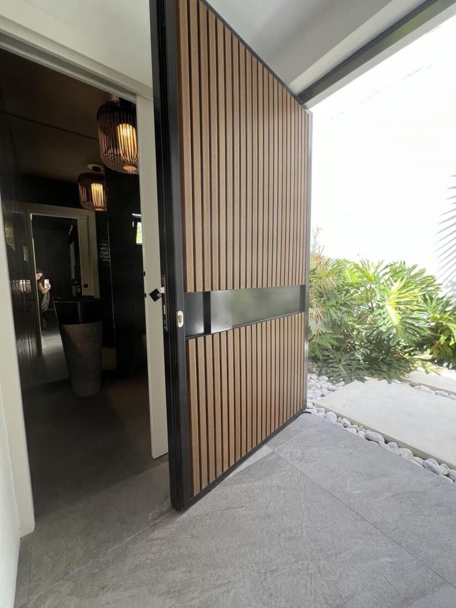 Villa/Maison de 4 chambres à louer à Puerto Banus avec piscine garage - 9 500 € (Ref: 10123354)