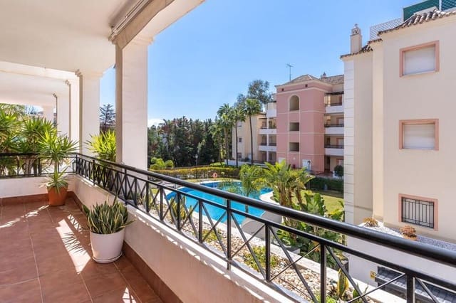 Apartamento de 3 habitaciones en Las Brisas, Marbella en venta con piscina garaje - 499.000 € (Ref: 10127604)