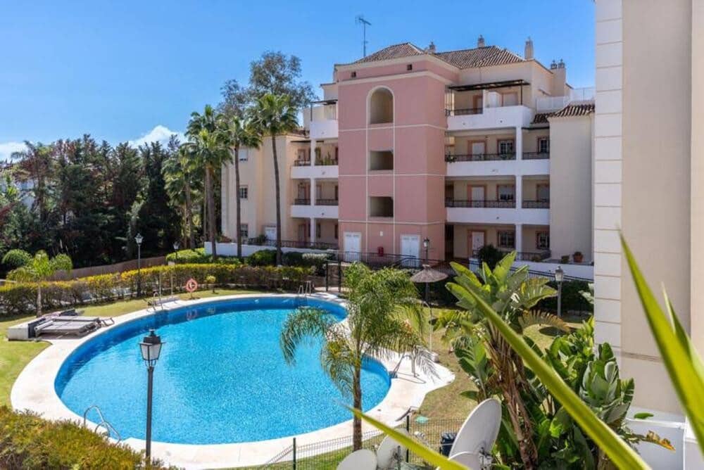 Apartamento de 3 habitaciones en Marbella en venta con piscina garaje - 499.000 € (Ref: 10127604)
