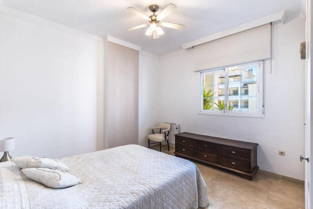 3 bedroom Apartment for rent in Marbella with pool garage - € 2,400 (Ref: 10127605)