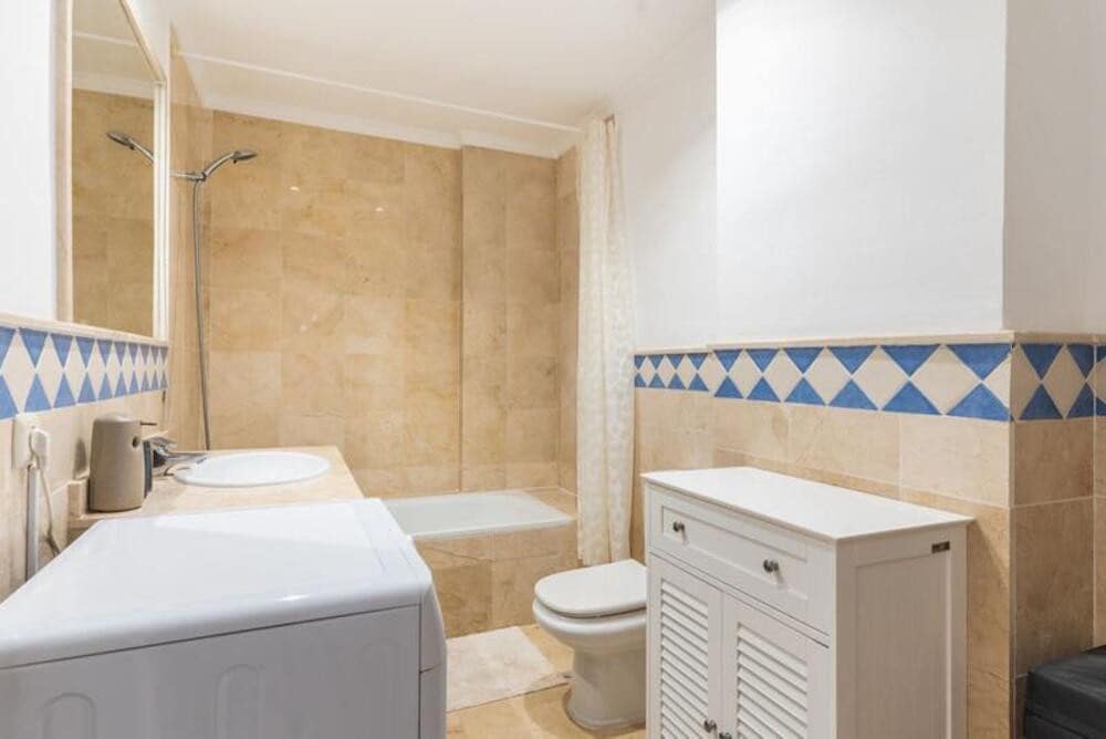 3 bedroom Apartment for rent in Marbella with pool garage - € 2,400 (Ref: 10127605)