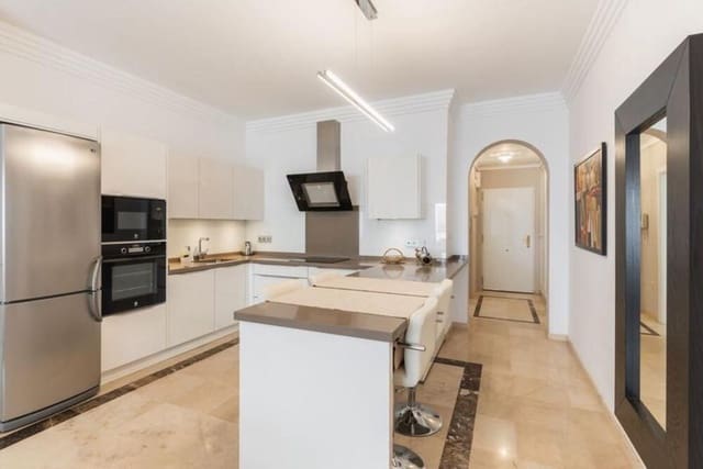 3 bedroom Apartment for rent in Las Brisas, Marbella with pool garage - € 2,400 (Ref: 10127605)