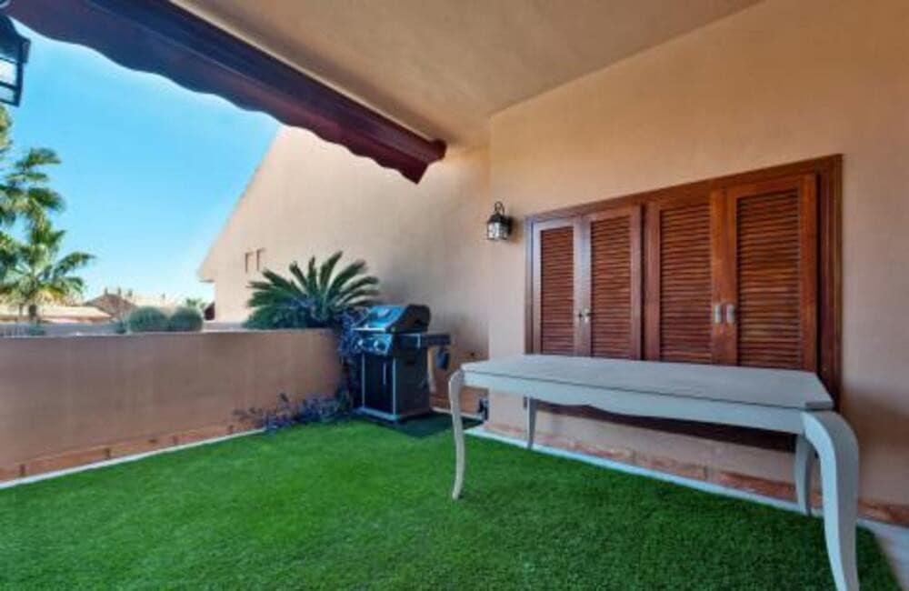 3 quarto Penthouse para arrendar em Marbella com piscina garagem - 4 500 € (Ref: 10127608)
