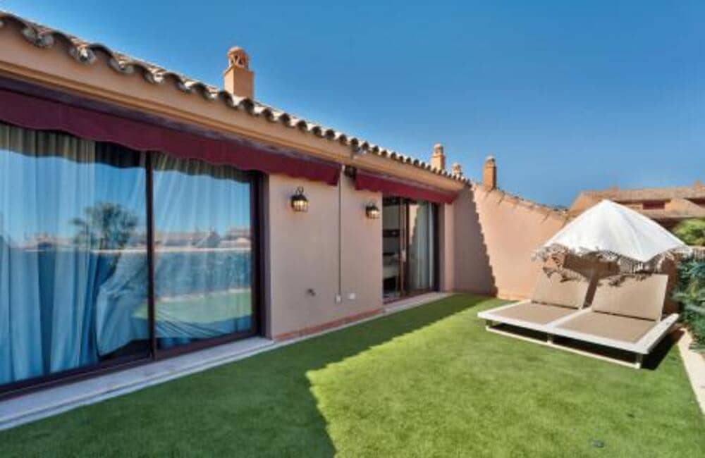 3 quarto Penthouse para arrendar em Marbella com piscina garagem - 4 500 € (Ref: 10127608)