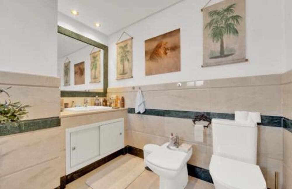 3 quarto Penthouse para arrendar em Marbella com piscina garagem - 4 500 € (Ref: 10127608)