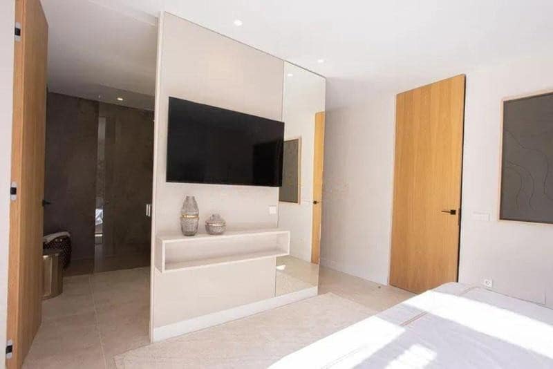 4 Zimmer Apartment zu verkaufen in Marbella mit Pool Garage - 1.125.000 € (Ref: 10127609)