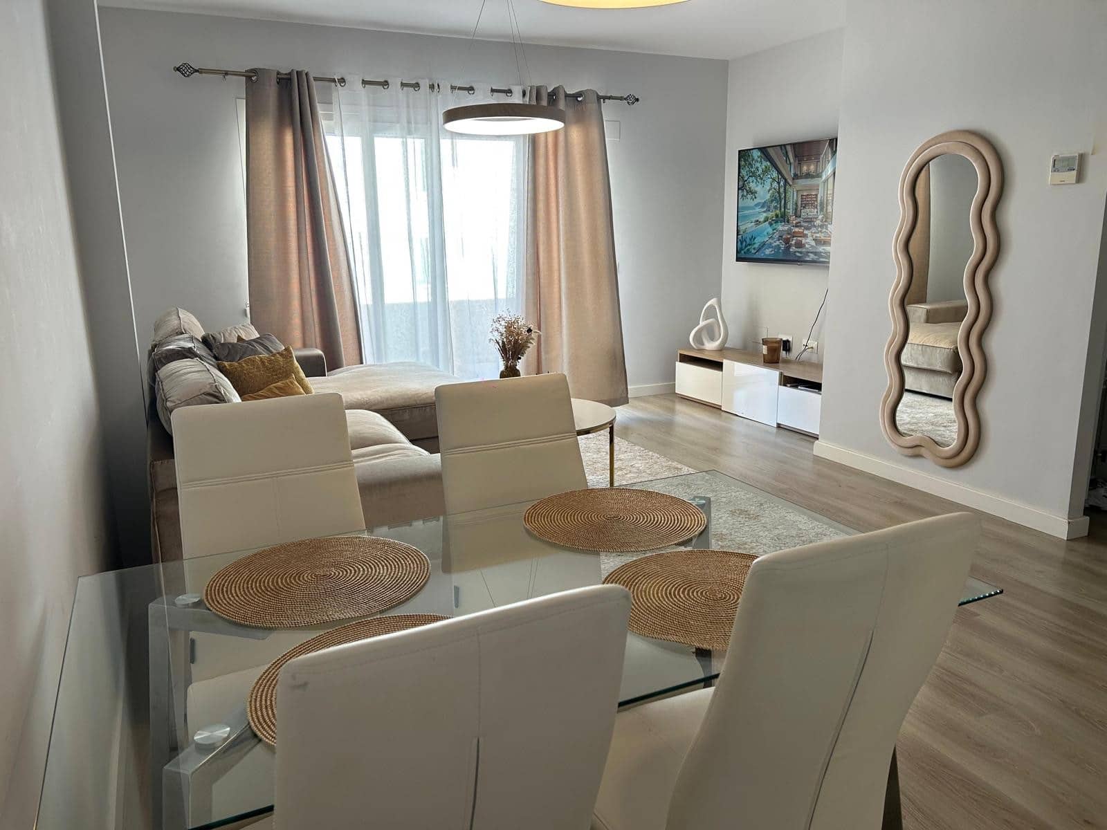 3 bedroom Apartment for rent in Marbella with pool garage - € 2,500 (Ref: 10127610)