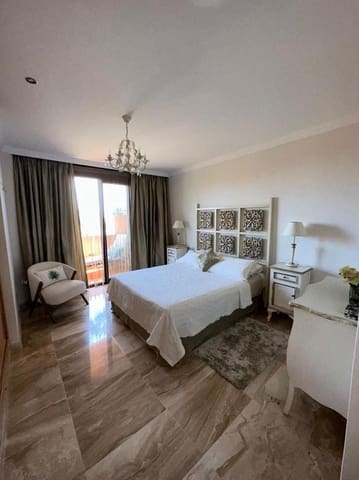 2 bedroom Apartment for rent in Guadalmansa, Estepona with pool garage - € 2,600 (Ref: 10127611)