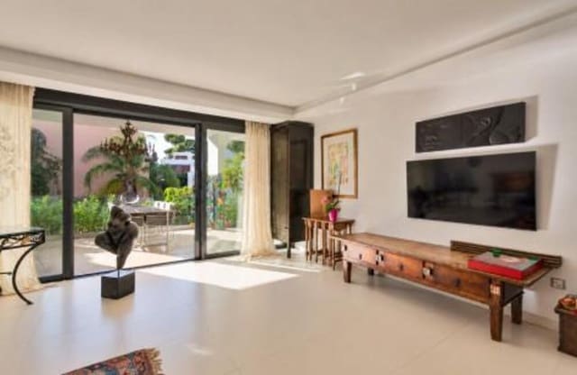 3 chambre Maison de Ville à vendre à Lomas De Marbella, Marbella avec piscine garage - 1 415 000 € (Ref: 10131084)