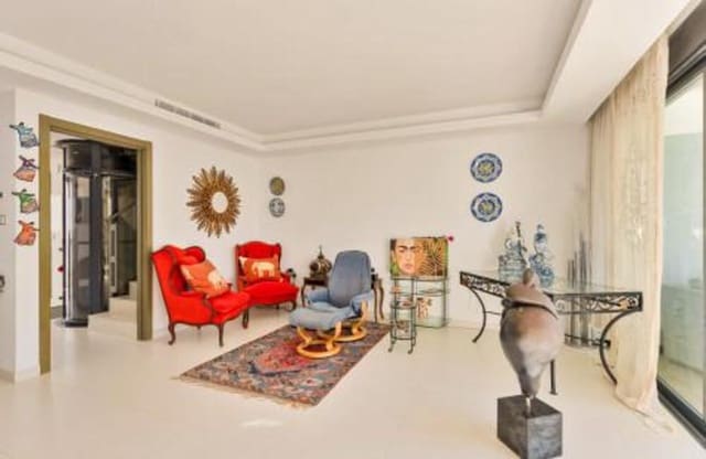 3 chambre Maison de Ville à vendre à Lomas De Marbella, Marbella avec piscine garage - 1 415 000 € (Ref: 10131084)