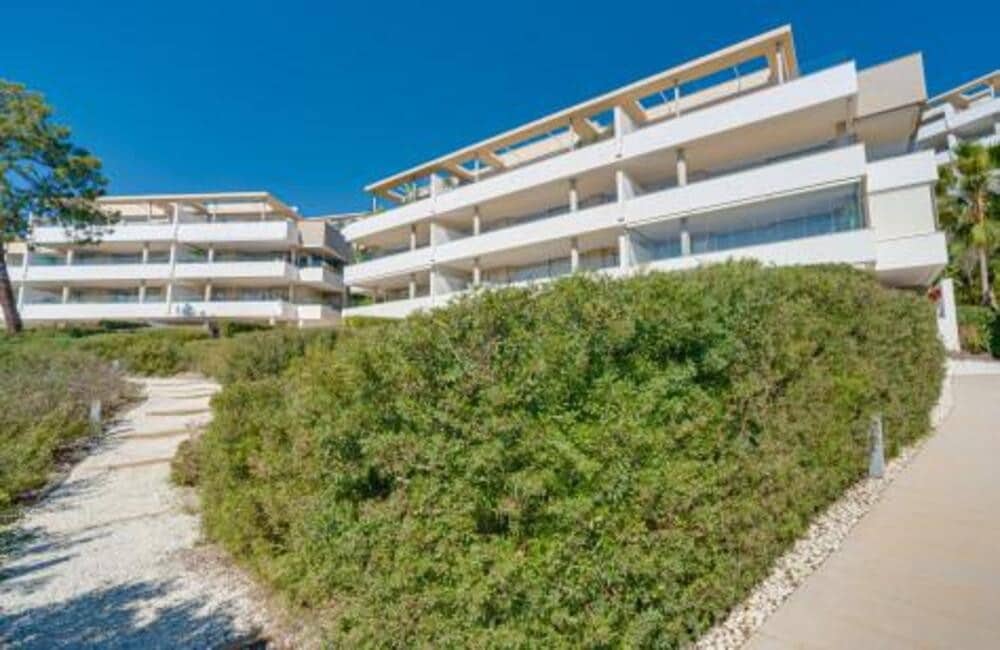 4 quarto Apartamento para arrendar em Benahavis com piscina garagem - 5 600 € (Ref: 10131085)
