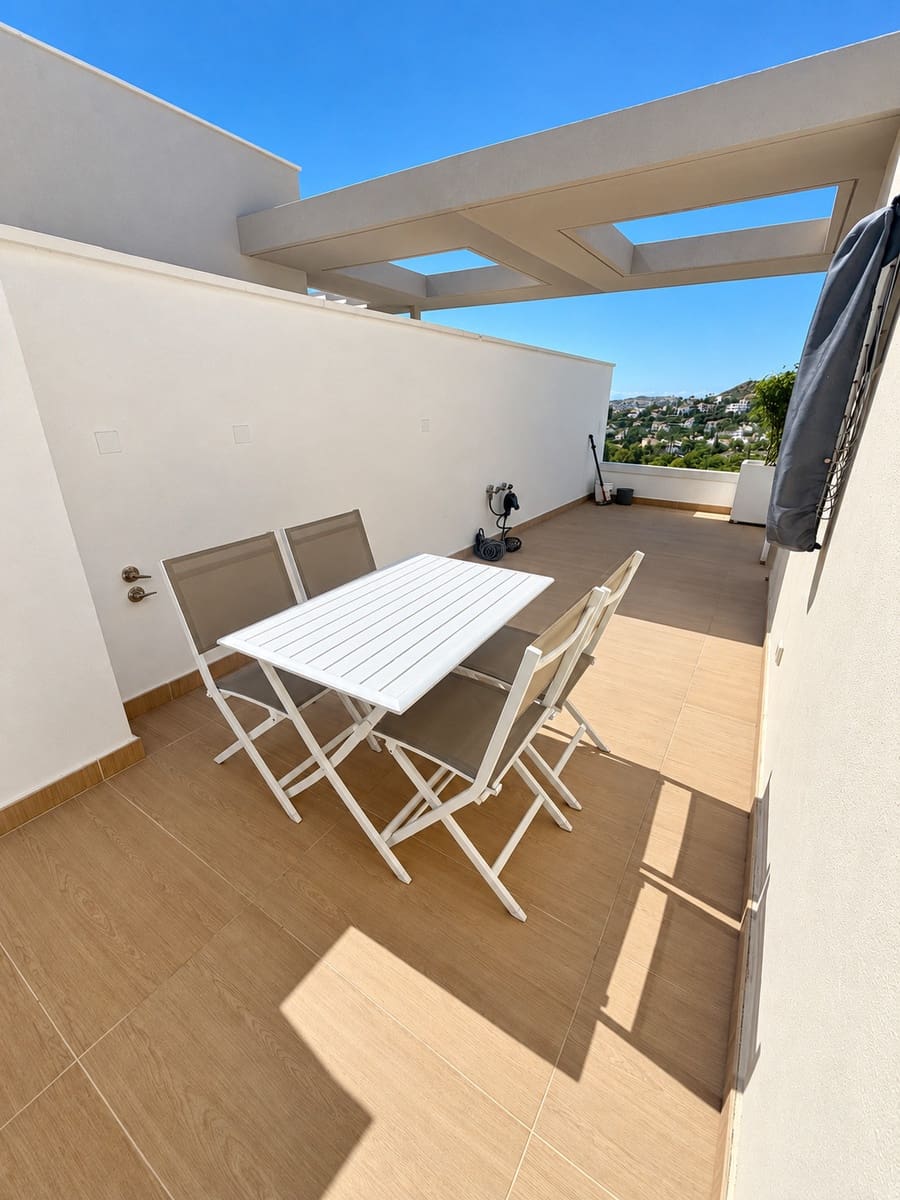 4 quarto Apartamento para arrendar em Benahavis com piscina garagem - 5 600 € (Ref: 10131085)