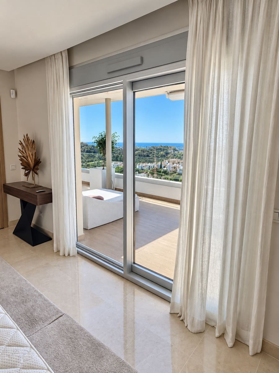 4 quarto Apartamento para arrendar em Benahavis com piscina garagem - 5 600 € (Ref: 10131085)