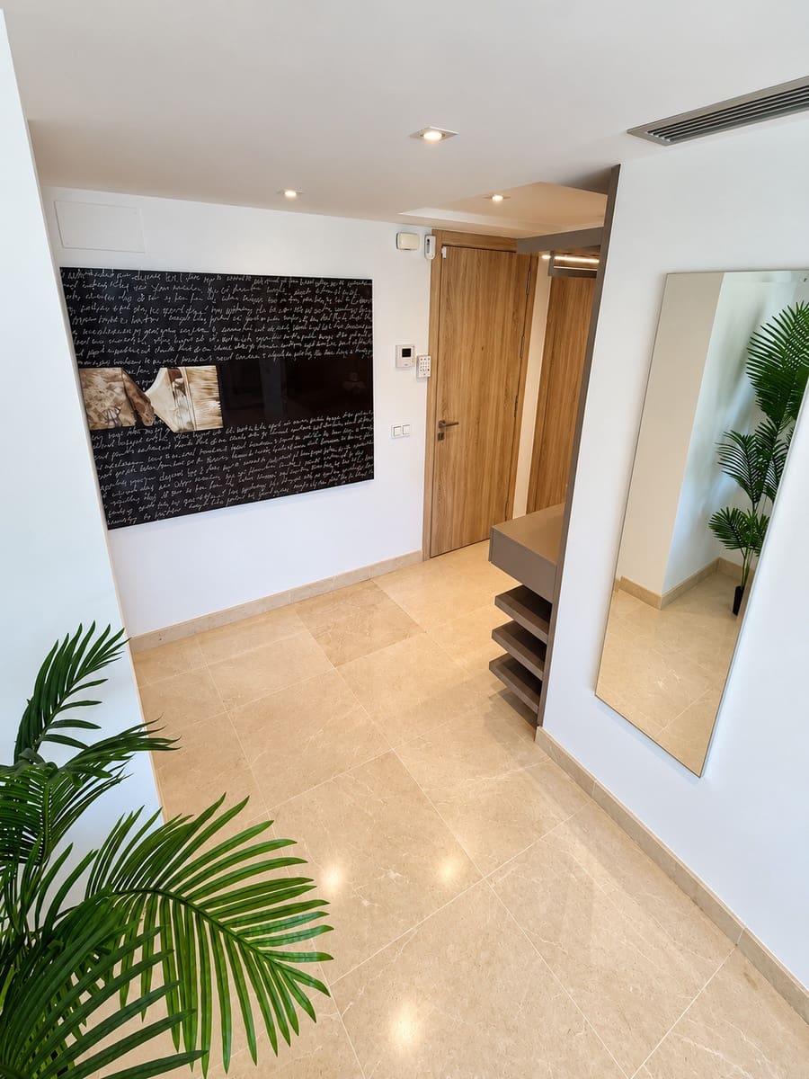 4 quarto Apartamento para arrendar em Benahavis com piscina garagem - 5 600 € (Ref: 10131085)