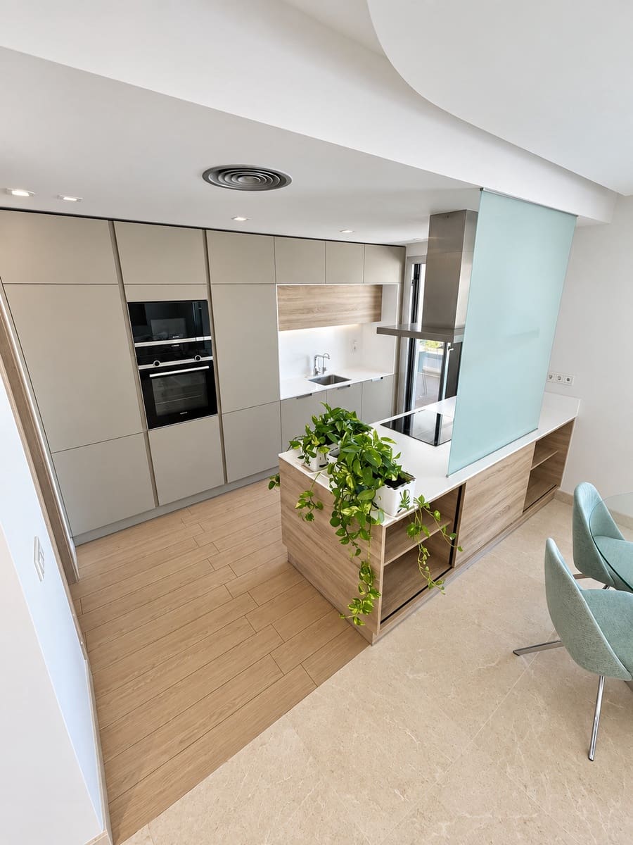 4 quarto Apartamento para arrendar em Benahavis com piscina garagem - 5 600 € (Ref: 10131085)
