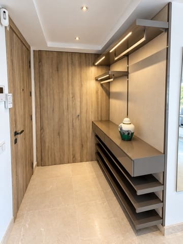 4 quarto Apartamento para arrendar em Los Arqueros - Puerto del Almendro, Benahavís com piscina garagem - 5 600 € (Ref: 10131085)