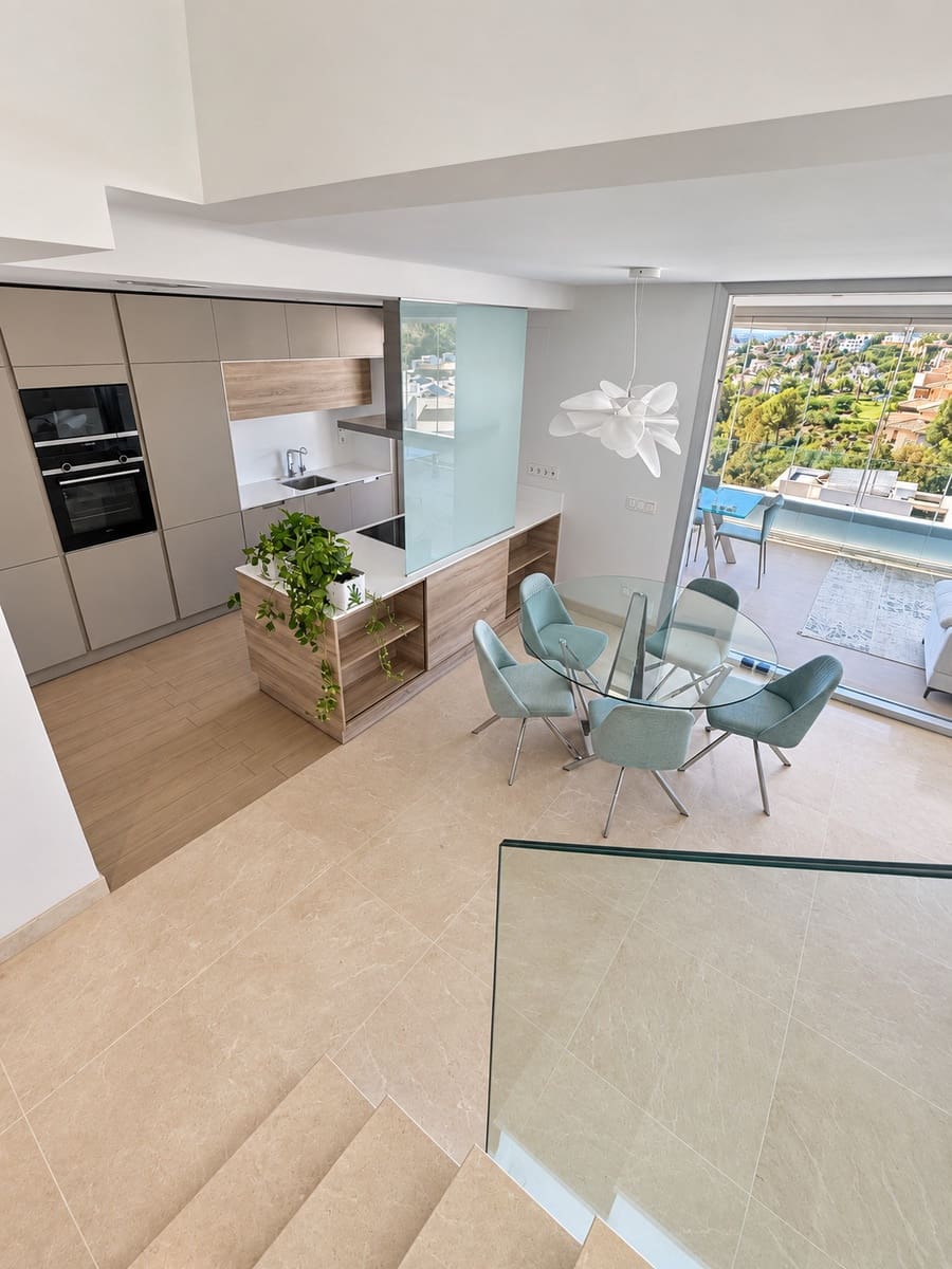 4 quarto Apartamento para arrendar em Benahavis com piscina garagem - 5 600 € (Ref: 10131085)