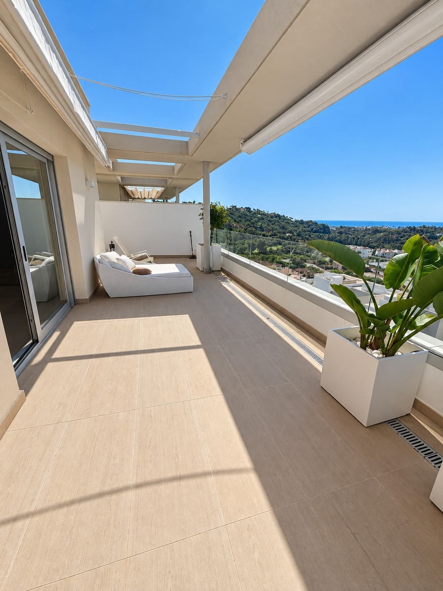 4 quarto Apartamento para arrendar em Benahavis com piscina garagem - 5 600 € (Ref: 10131085)