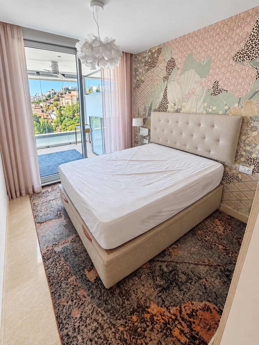 4 quarto Apartamento para arrendar em Benahavis com piscina garagem - 5 600 € (Ref: 10131085)