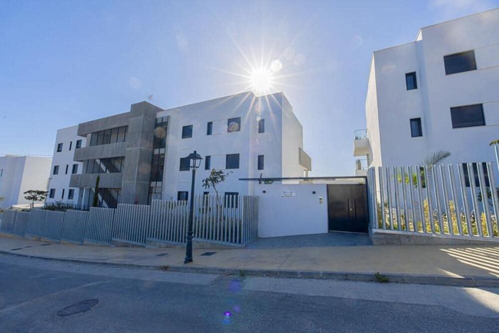 2 sypialnia Apartament do wynajęcia w Marbella z basenem garażem - 4 000 € (Ref: 10131087)