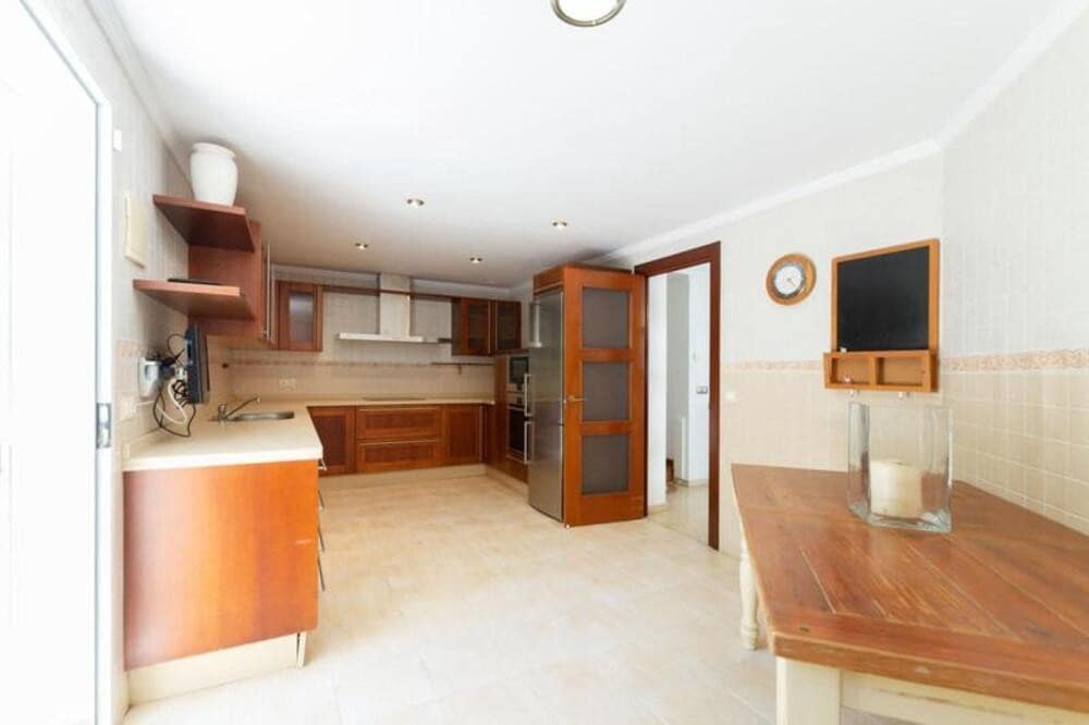 4 bedroom Villa for sale in San Pedro de Alcantara with pool garage - € 1,300,000 (Ref: 10131089)