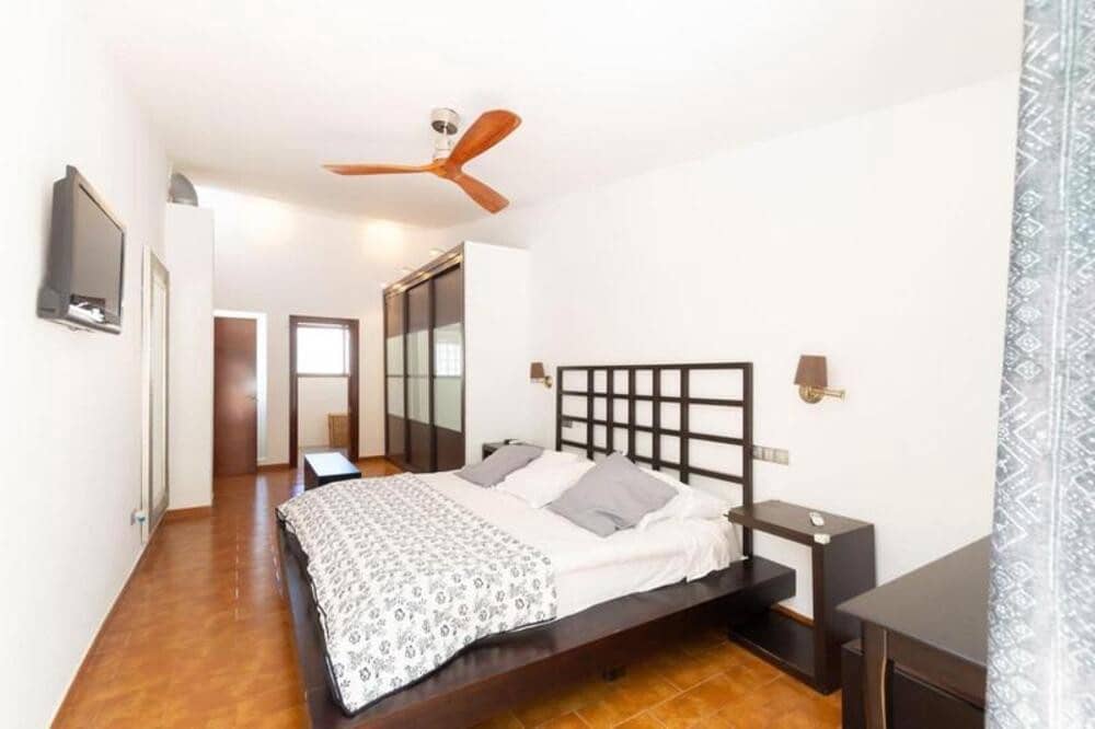 4 bedroom Villa for rent in San Pedro de Alcantara with pool garage - € 3,500 (Ref: 10131090)