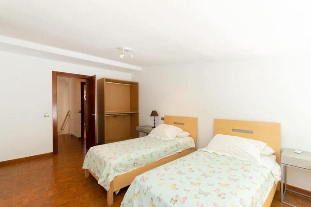 4 bedroom Villa for rent in San Pedro de Alcantara with pool garage - € 3,500 (Ref: 10131090)