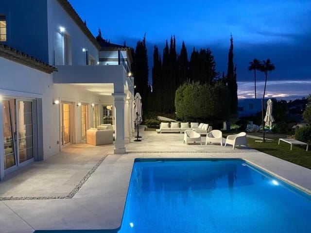 Chalet de 4 habitaciones en El Paraiso, Estepona en alquiler con piscina garaje - 8.000 € (Ref: 10135565)