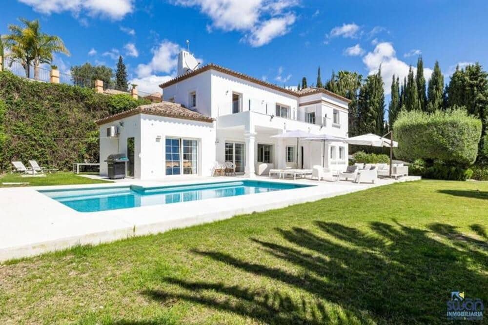 Villa/Maison de 4 chambres à louer à El Paraiso avec piscine garage - 8 000 € (Ref: 10135565)