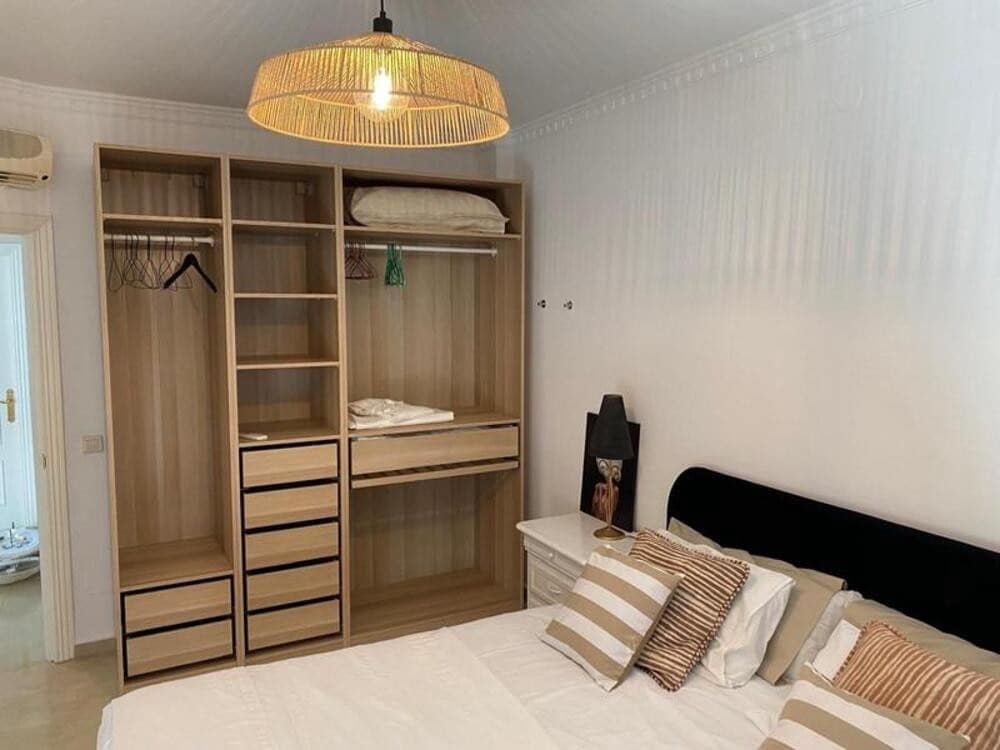 Villa/Maison de 4 chambres à louer à El Paraiso avec piscine garage - 8 000 € (Ref: 10135565)