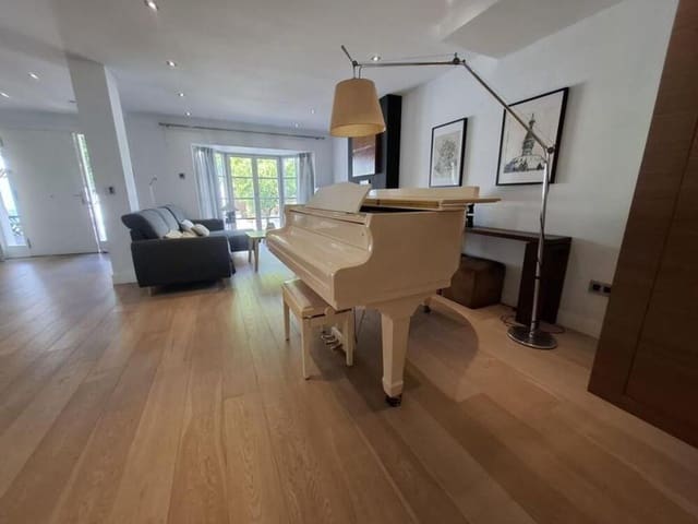 5 soveværelse Villa til leje i Benahavís med swimmingpool garage - € 4.950 (Ref: 10139044)