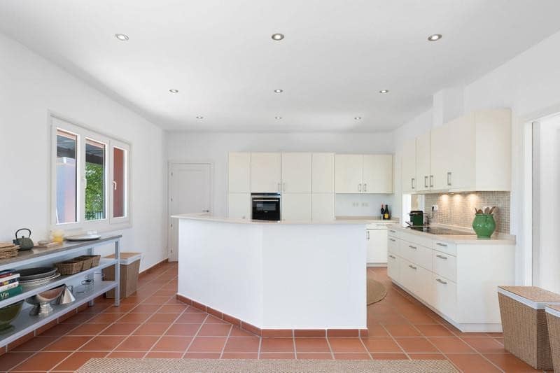6 soveværelse Villa til leje i Benahavis med swimmingpool garage - € 9.500 (Ref: 10139046)