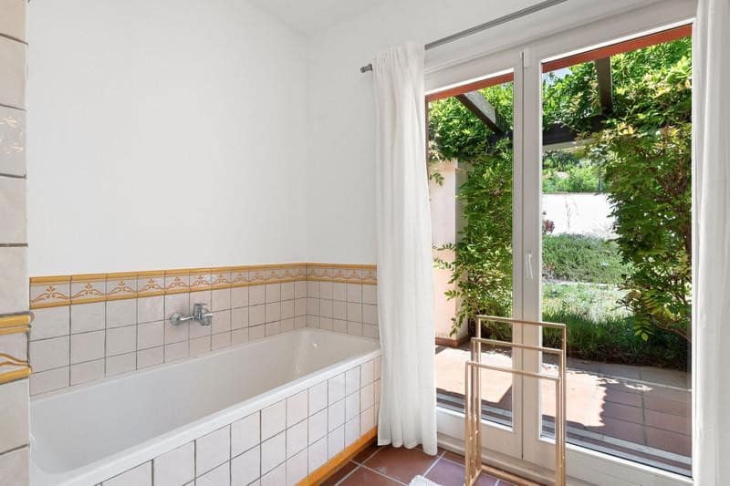 6 soveværelse Villa til leje i Benahavis med swimmingpool garage - € 9.500 (Ref: 10139046)