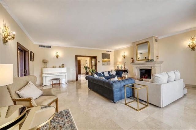 Villa/Maison de 7 chambres à louer à Costabella, Marbella avec piscine garage - 9 400 € (Ref: 10139049)