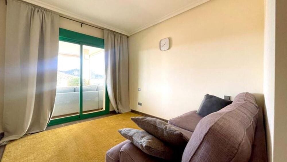 2 soveværelse Lejlighed til leje i New Golden Mile med swimmingpool garage - € 1.900 (Ref: 10139050)