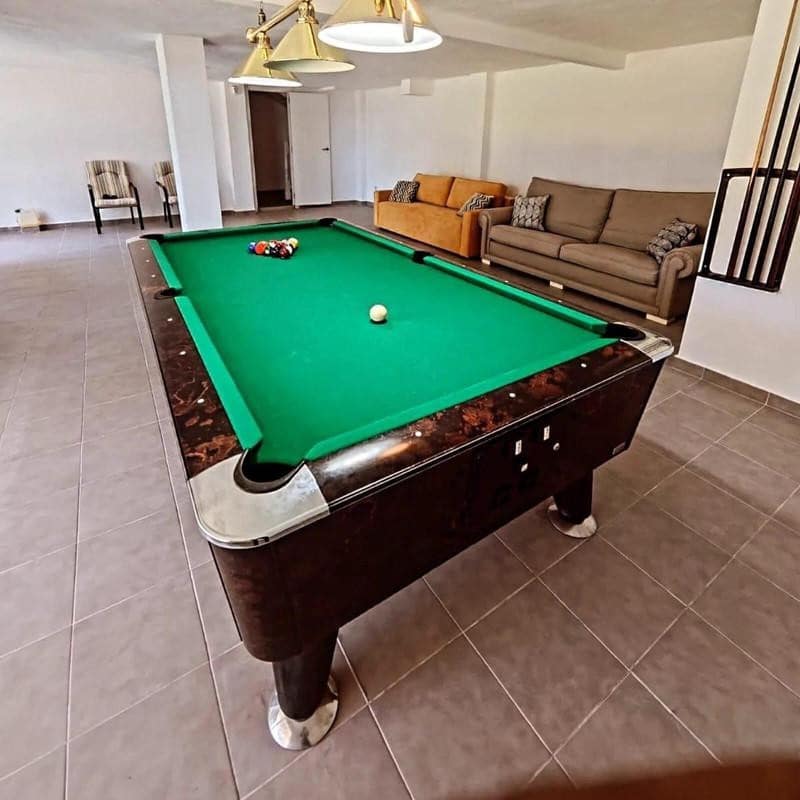 5 soveværelse Villa til leje i Estepona med swimmingpool garage - € 8.000 (Ref: 10141616)