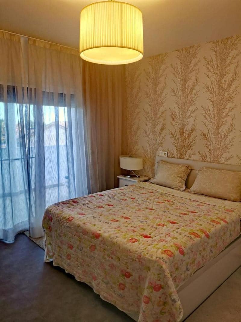 5 soveværelse Villa til leje i Estepona med swimmingpool garage - € 8.000 (Ref: 10141616)